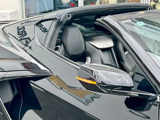 Chevrolet CORVETTE 16