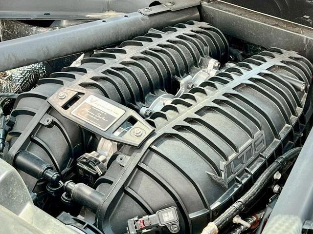 Chevrolet CORVETTE 23