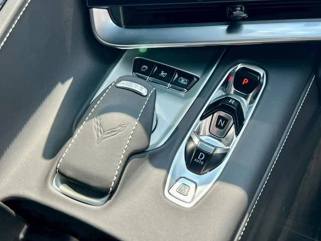 Chevrolet CORVETTE 43