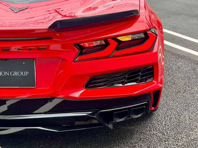 Chevrolet CORVETTE 35