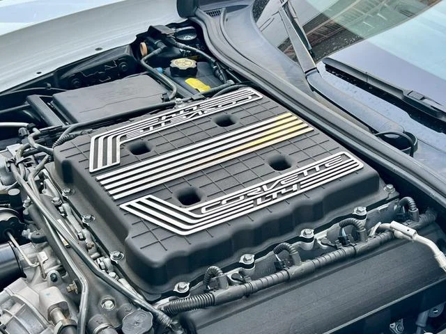 Chevrolet CORVETTE 21