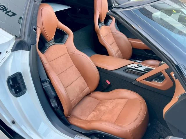 Chevrolet CORVETTE 27