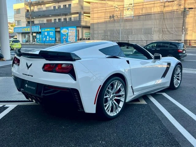 Chevrolet CORVETTE 8