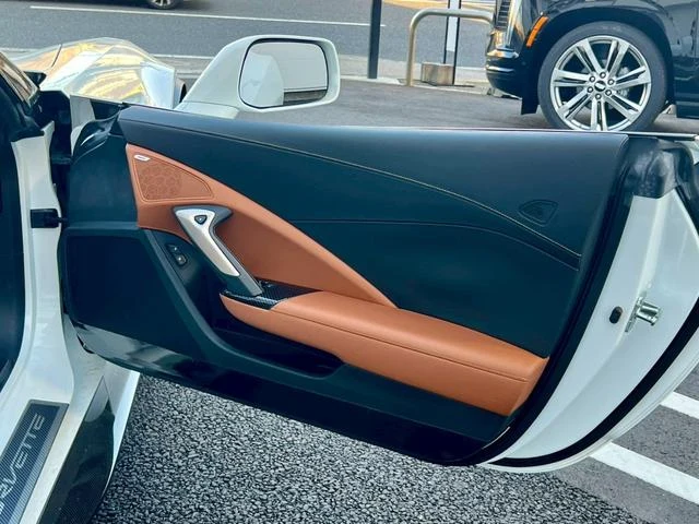 Chevrolet CORVETTE 29