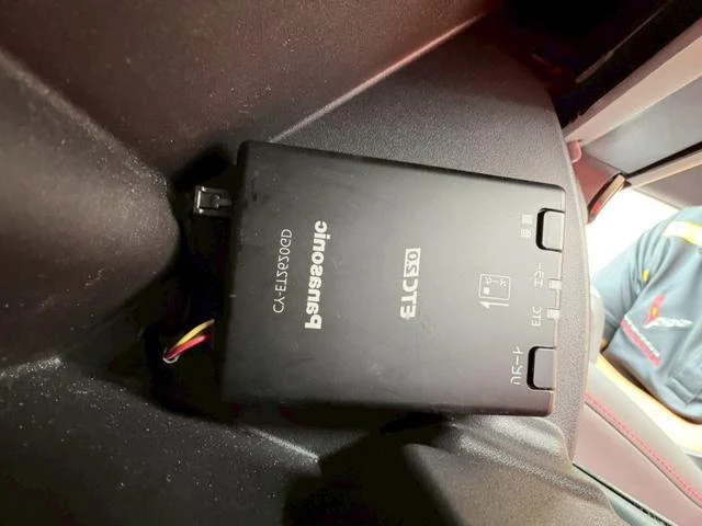 Chevrolet CAMARO 48
