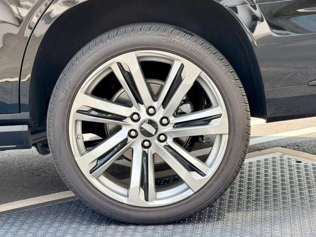Cadillac ESCALADE 11