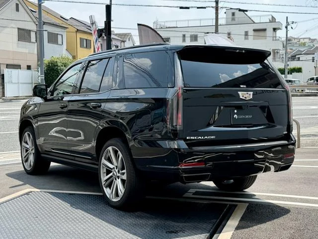 Cadillac ESCALADE 9