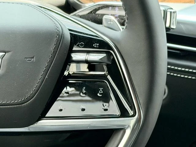 Cadillac ESCALADE 47