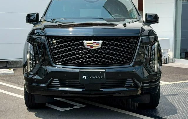 Cadillac ESCALADE 2