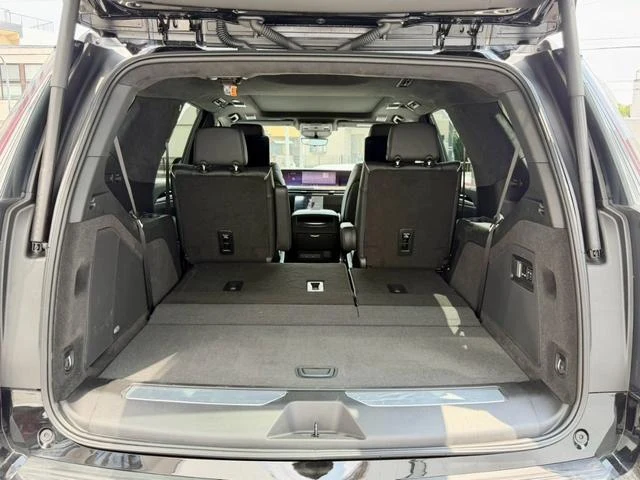 Cadillac ESCALADE 32
