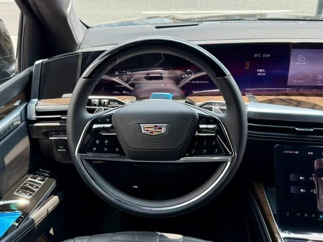 Cadillac ESCALADE 45