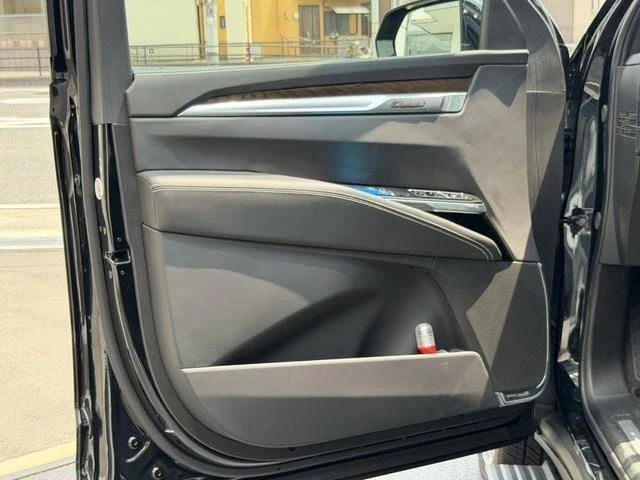 Cadillac ESCALADE 43