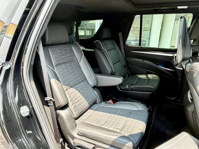 Cadillac ESCALADE 25