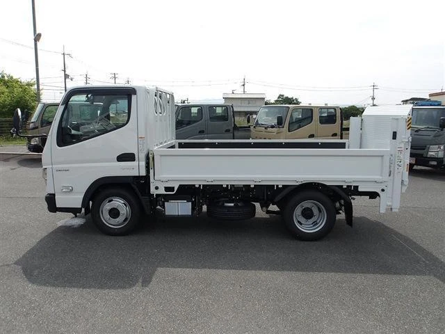 Mitsubishi Fuso CANTER 9