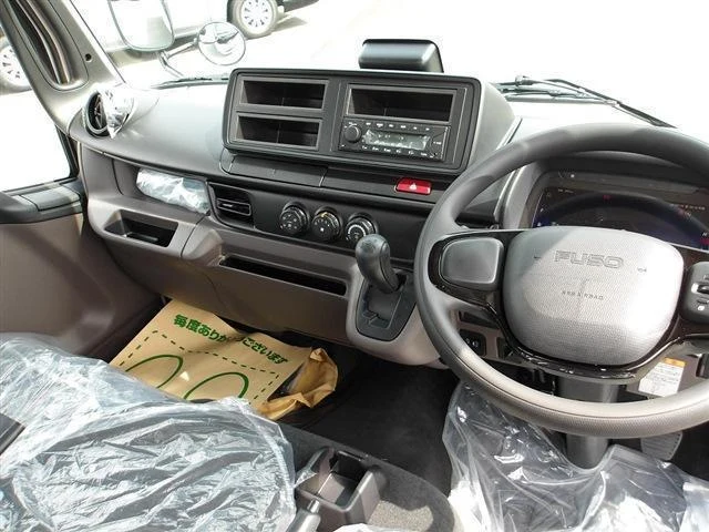 Mitsubishi Fuso CANTER 11