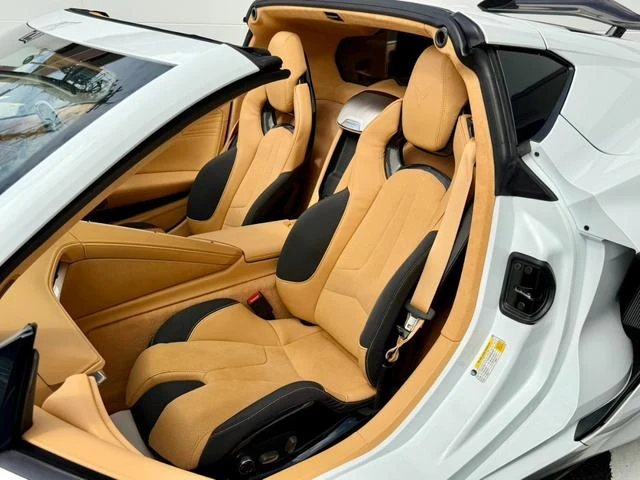 Chevrolet CORVETTE 32