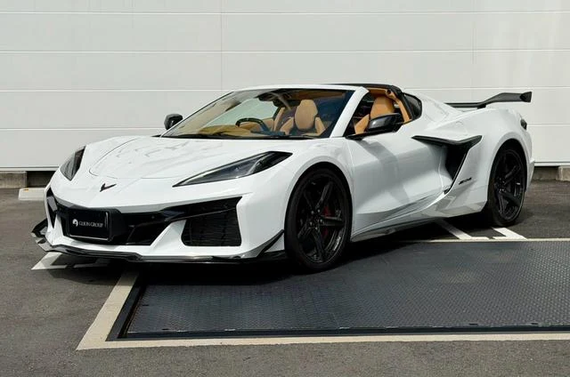 Chevrolet CORVETTE 13