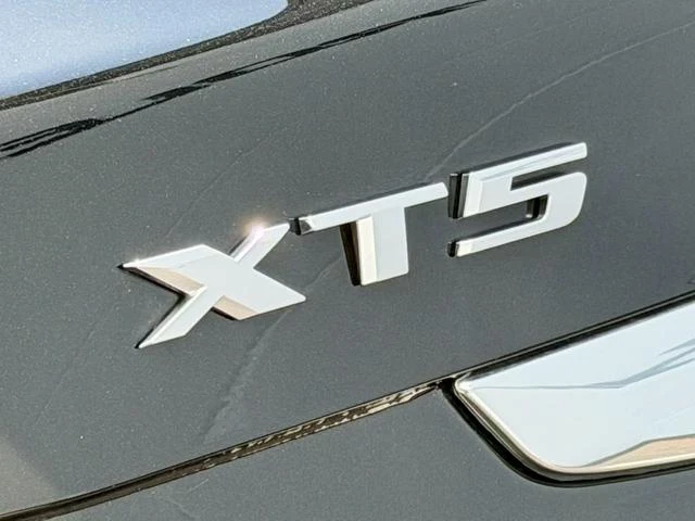 Cadillac XT5 18
