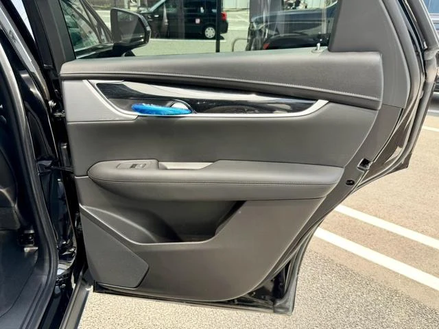 Cadillac XT5 33