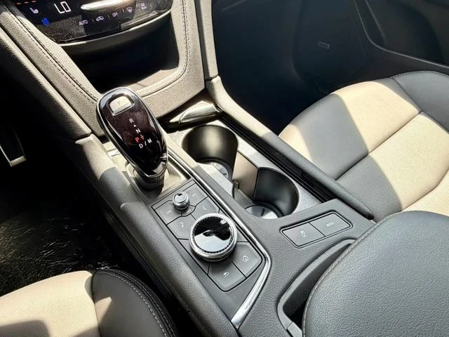 Cadillac XT5 52