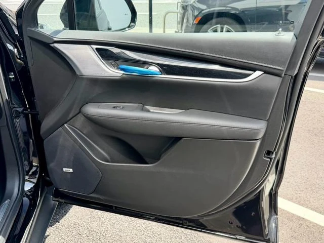 Cadillac XT5 32