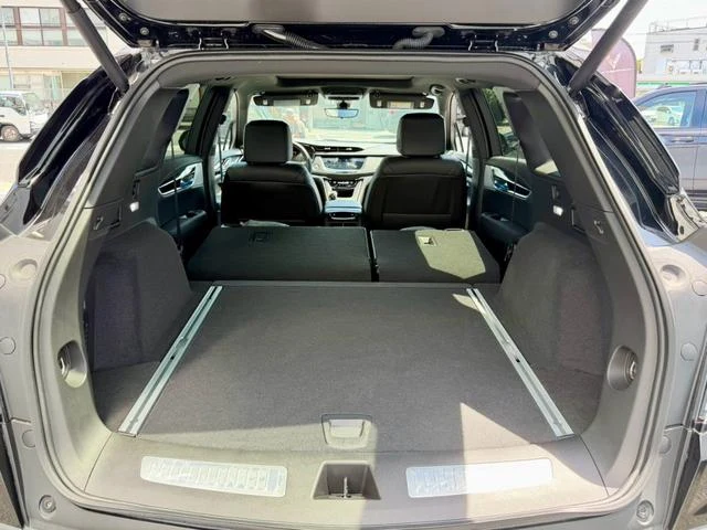Cadillac XT5 29