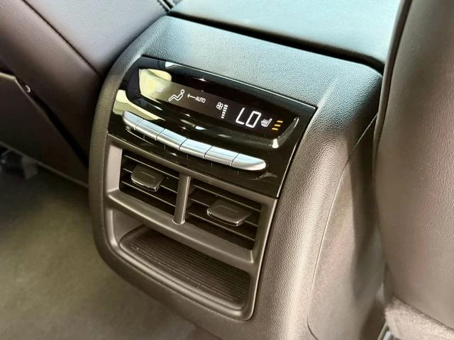 Cadillac XT5 26