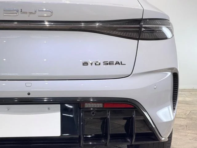 BYD SEAL 67