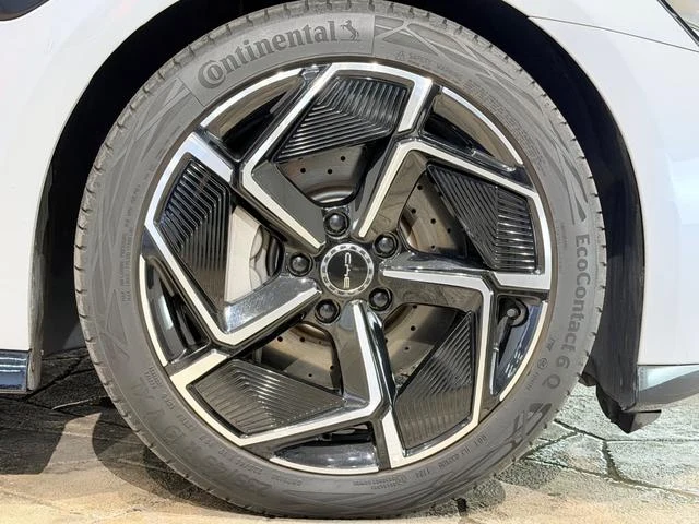 BYD SEAL 71