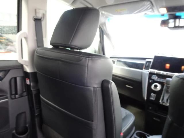 Mitsubishi DELICA 38
