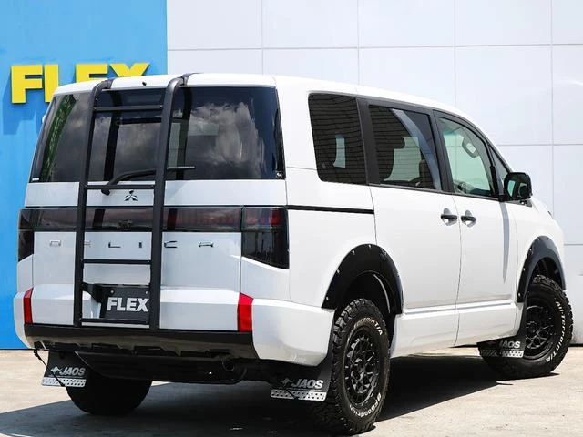 Mitsubishi DELICA 22