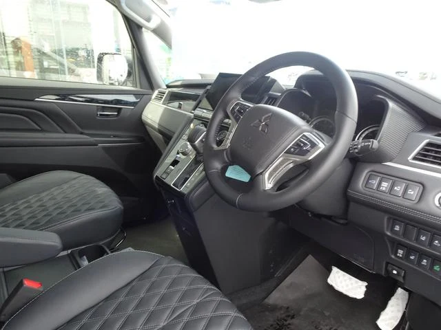 Mitsubishi DELICA 55
