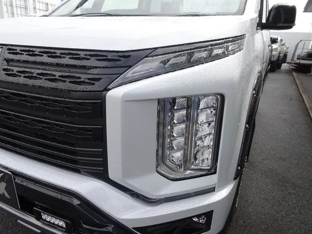 Mitsubishi DELICA 70