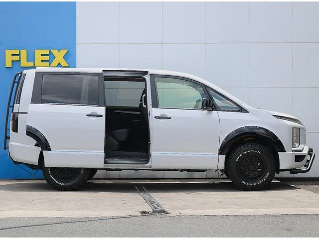 Mitsubishi DELICA 75