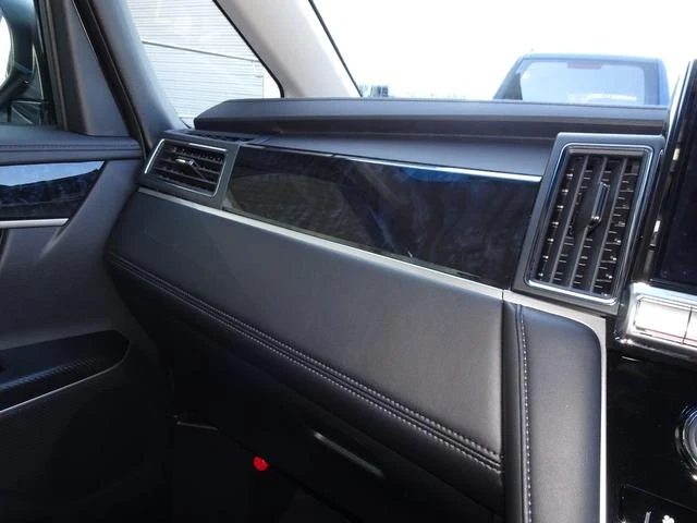 Mitsubishi DELICA 53