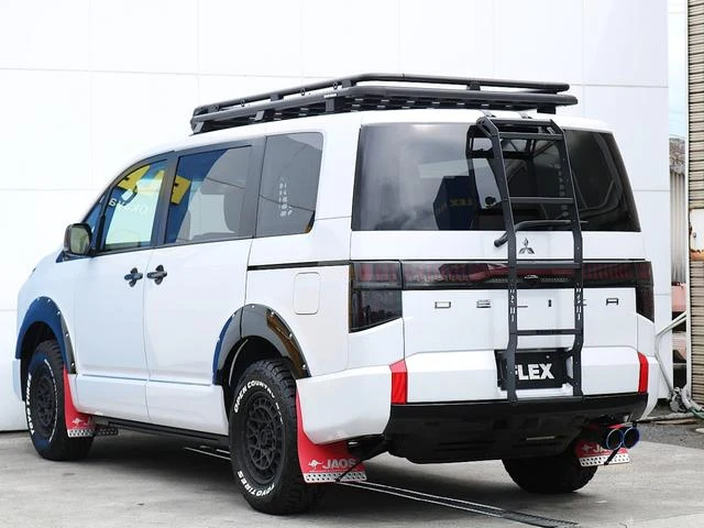 Mitsubishi DELICA 62