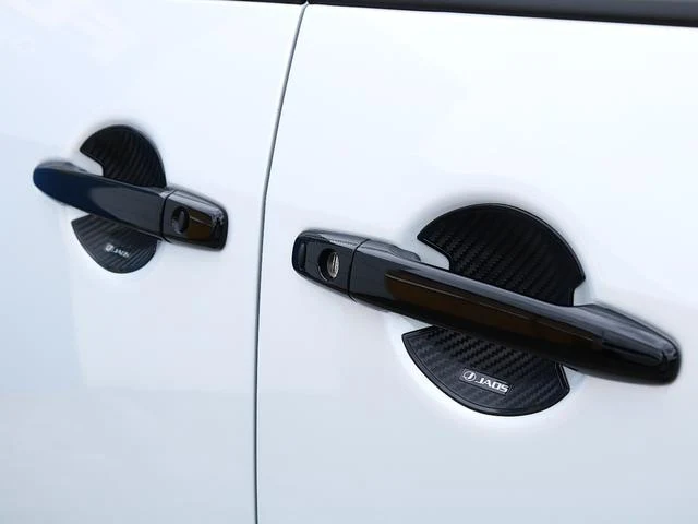 Mitsubishi DELICA 27