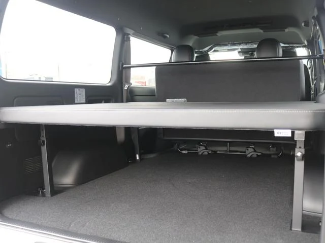 Toyota HIACE 62