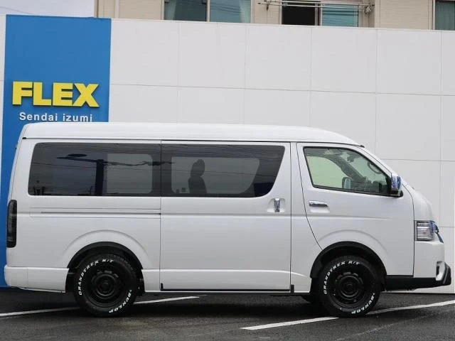 Toyota HIACE 19