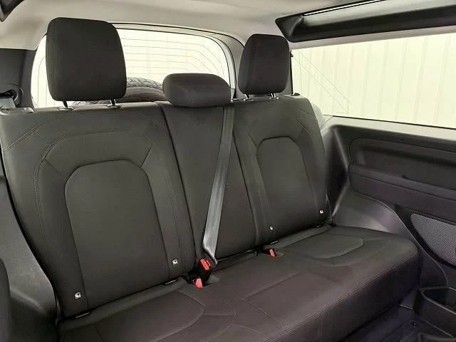 Land Rover DEFENDER 8