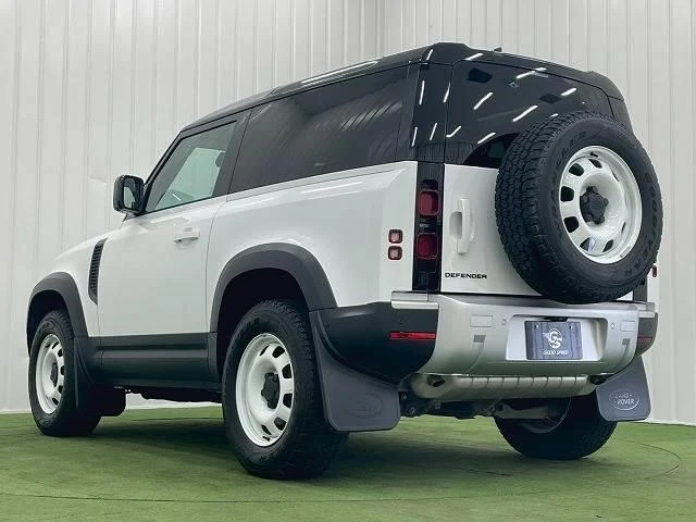 Land Rover DEFENDER 14