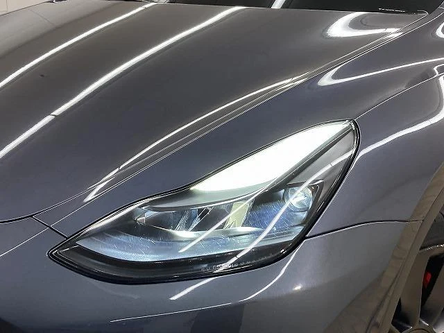 Tesla MODEL 23