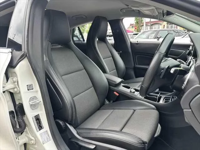 MERCEDES BENZ CLA-CLASS 6