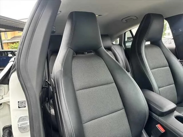 MERCEDES BENZ CLA-CLASS 40