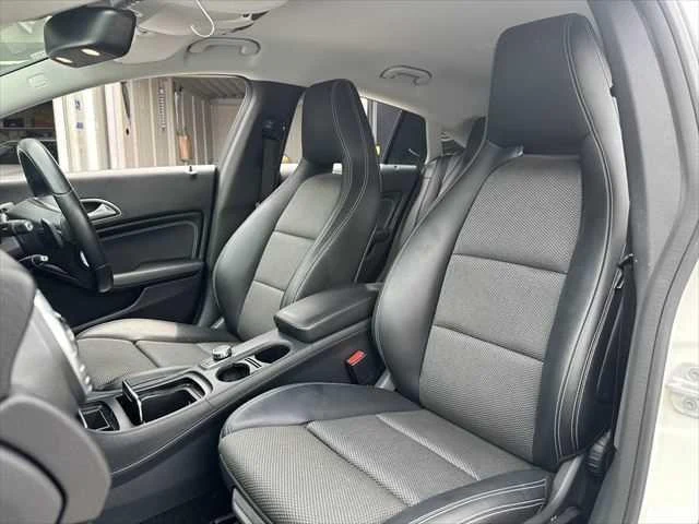 MERCEDES BENZ CLA-CLASS 26