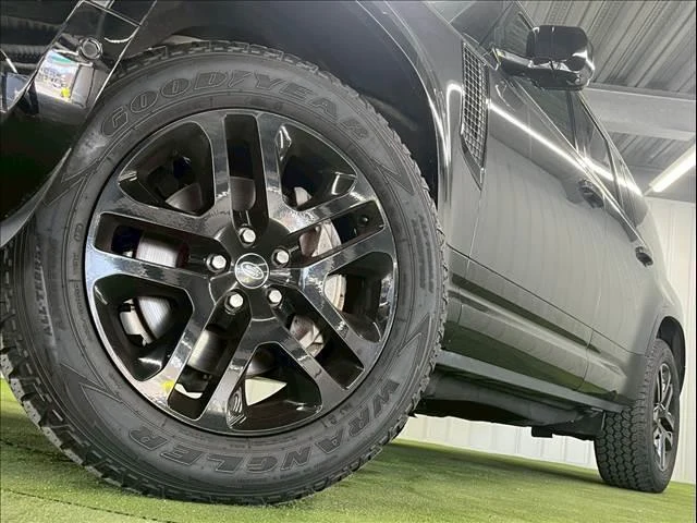 Land Rover DEFENDER 18