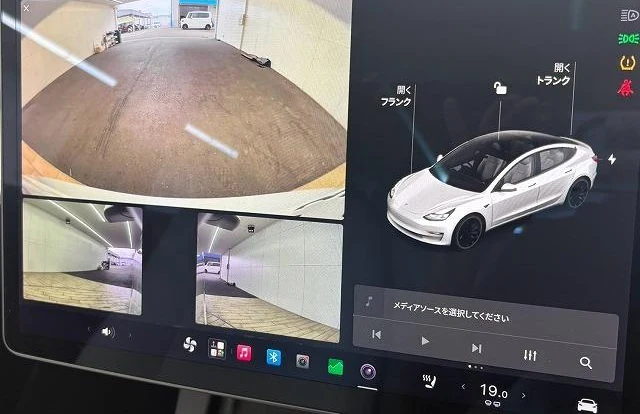Tesla MODEL 3 29