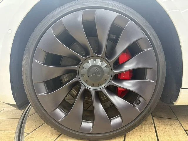Tesla MODEL 3 39