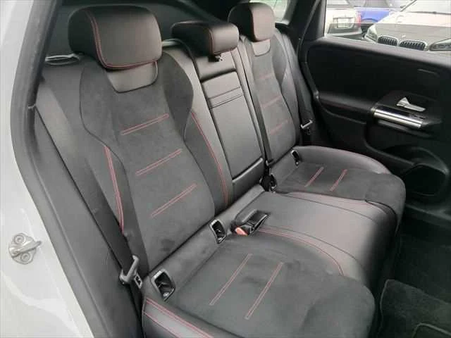 MERCEDES BENZ B-CLASS 7