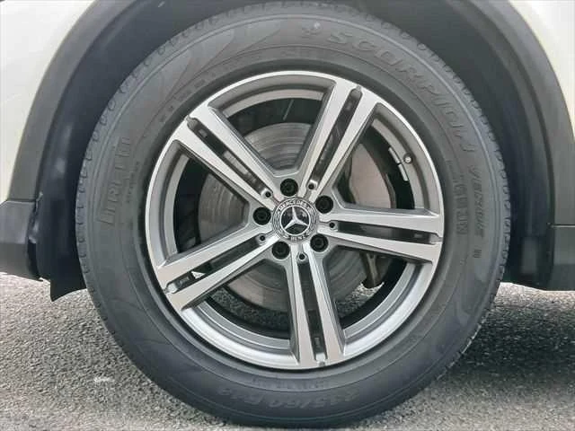 MERCEDES BENZ GLC-CLASS 24